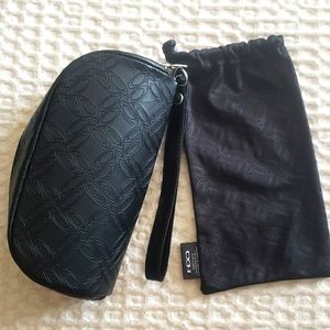 Oakley sunglasses case black zipper